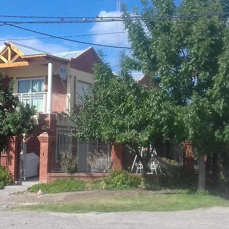 Casa De Franchesca Hostel Trelew Exteriör bild